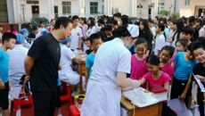 开云手机登录入口组织全校学生进行健康体检